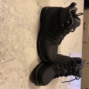 KEEN black leather work boot, steel toe (green triangle) size 10 womens.